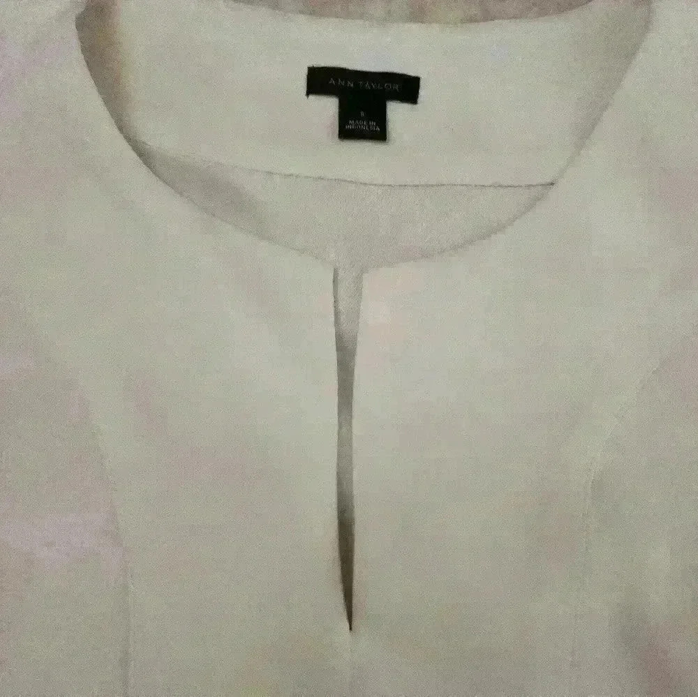 🌻ANN TAYLOR TOP - Picture 2 of 3